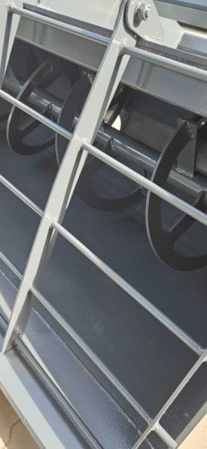 Mieszalnik hydrauliczny do betonu i paszy