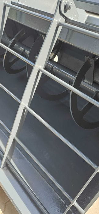 Mieszalnik hydrauliczny do betonu i paszy